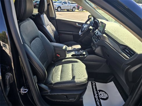 Used 2020 Ford Escape Titanium w/ Titanium Premium Package 2.0 image 14