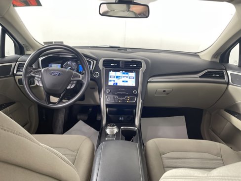 Used 2019 Ford Fusion SE image 14
