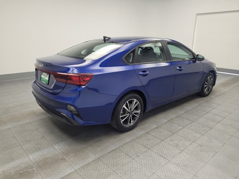 Used 2023 Kia Forte LXS image 9