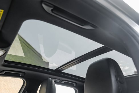 Used 2016 Porsche Cayenne S image 4