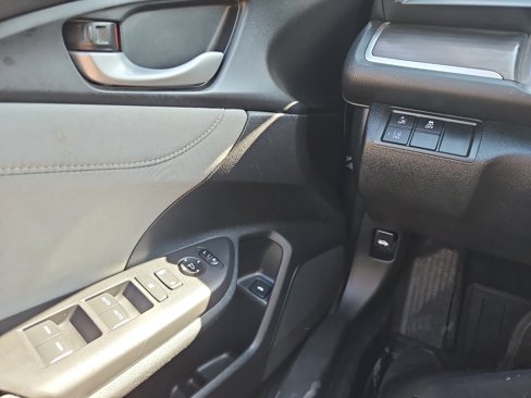Used 2019 Honda Civic EX image 16