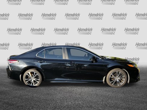 Used 2018 Toyota Camry SE image 10