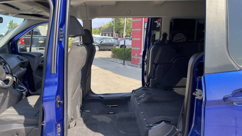 Used 2017 Ford Transit Connect XLT image 19