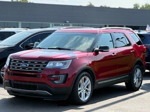 Used 2016 Ford Explorer XLT w/ Equipment Group 202A image 37