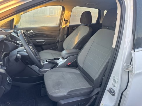Used 2016 Ford Escape SE w/ Equipment Group 201A image 12