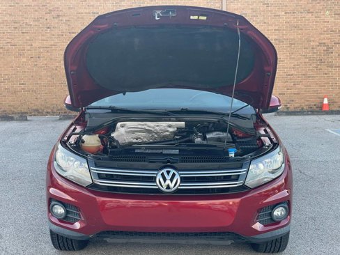 Used 2012 Volkswagen Tiguan SE image 23
