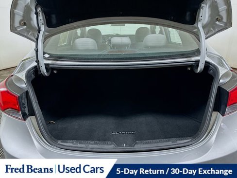 Used 2016 Hyundai Elantra SE image 24