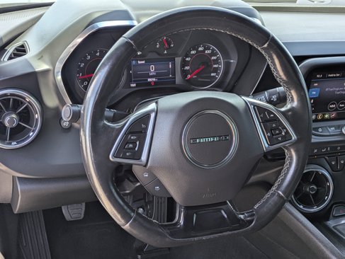 Used 2019 Chevrolet Camaro LT w/ Technology Package image 18