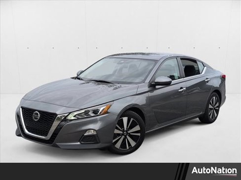 Used 2021 Nissan Altima 2.5 SV image 1