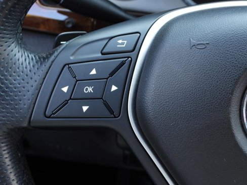 Used 2013 Mercedes-Benz E 350 Sedan image 69