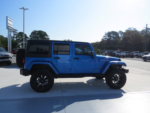 Used 2016 Jeep Wrangler Unlimited Sahara image 6