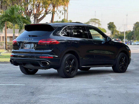 Used 2016 Porsche Cayenne image 6