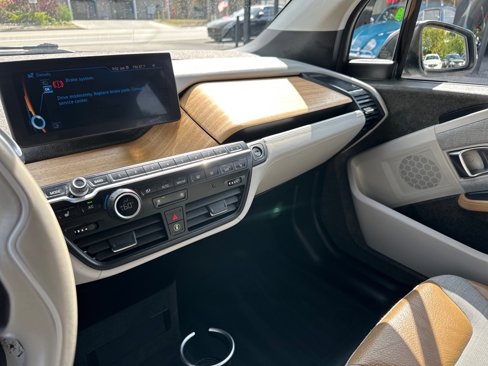Used 2015 BMW i3 w/ Range Extender image 31
