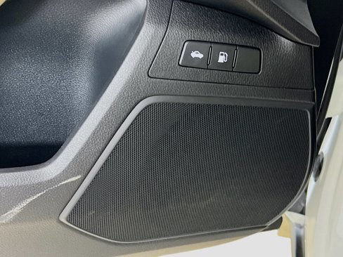 Used 2018 Honda Clarity Touring image 19
