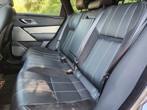 Used 2018 Land Rover Range Rover Velar R-Dynamic SE image 9