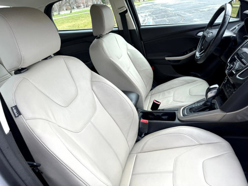 Used 2016 Ford Focus Titanium w/ Titanium Technology Package image 33