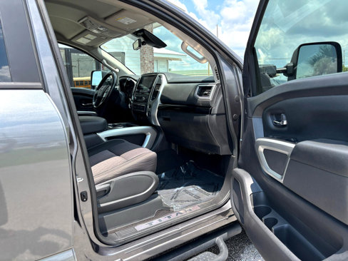 Used 2023 Nissan Titan SV w/ SV Utility Package image 28