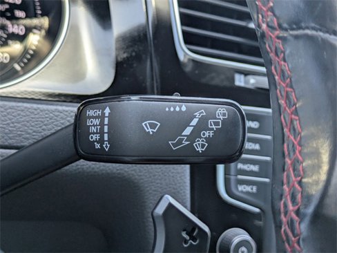 Used 2017 Volkswagen GTI SE image 31