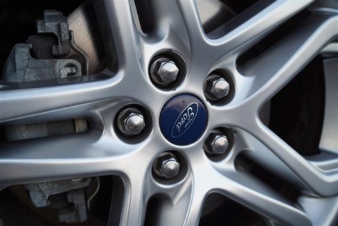 Used 2017 Ford Edge Titanium w/ Technology Package image 16
