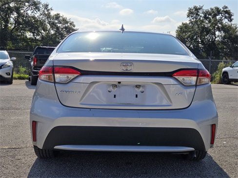 Used 2021 Toyota Corolla LE image 6