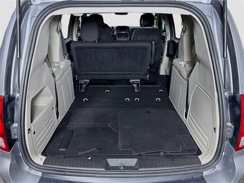 Used 2019 Dodge Grand Caravan SE image 22
