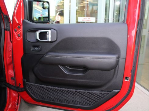 Used 2021 Jeep Gladiator Overland image 29