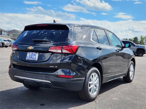 Used 2022 Chevrolet Equinox LT image 3