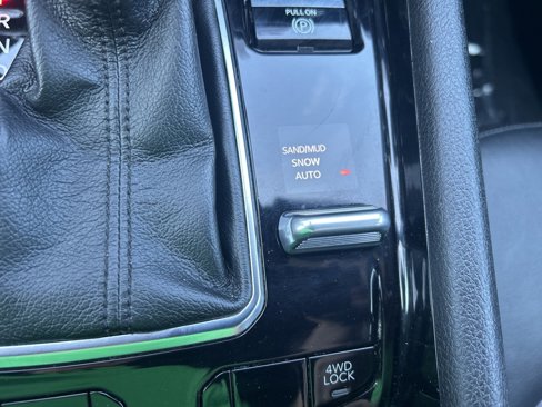 Used 2022 Jeep Compass Limited image 30