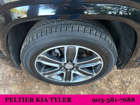 Used 2017 GMC Acadia Denali image 5