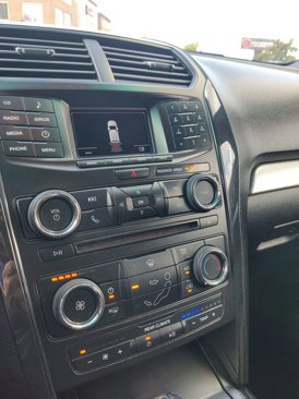 Used 2016 Ford Explorer XLT image 29