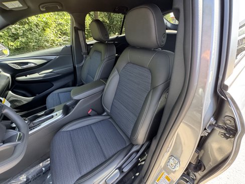 New 2026 Buick Envista Preferred image 40