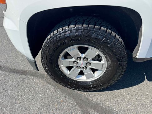 Used 2015 GMC Canyon SL image 16