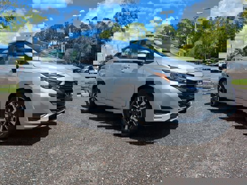 New 2025 Nissan Versa SV image 2