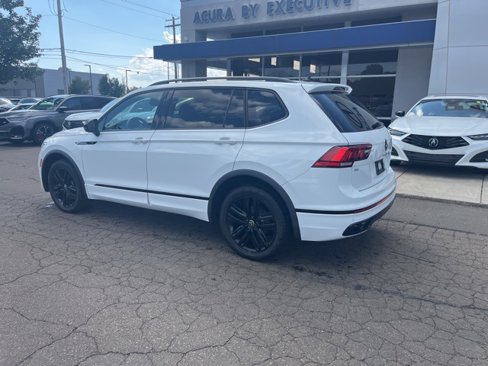 Used 2022 Volkswagen Tiguan SE R-Line image 7