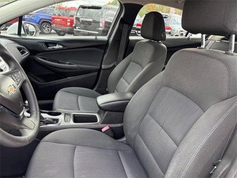 Used 2016 Chevrolet Cruze LT image 16