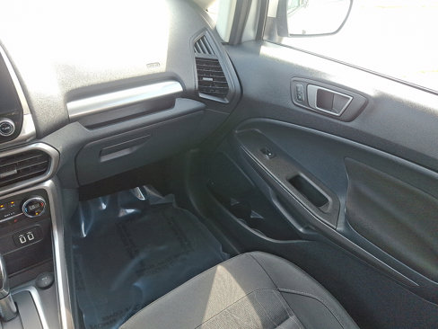 Used 2020 Ford EcoSport SE w/ SE Convenience Package image 16