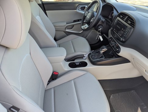 New 2025 Kia Soul LX image 9