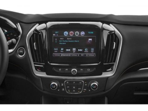 Used 2021 Chevrolet Traverse LT image 13