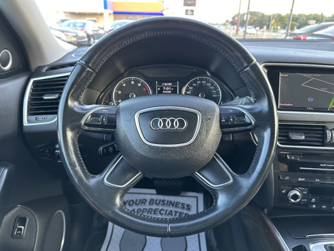 Used 2016 Audi Q5 2.0T Premium Plus w/ Technology Package image 14
