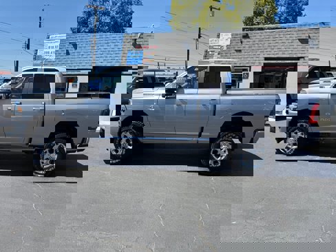 Used 2024 RAM 2500 Laramie image 8