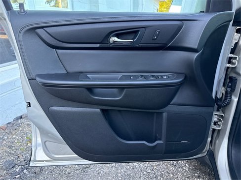 Used 2016 Chevrolet Traverse LT image 21