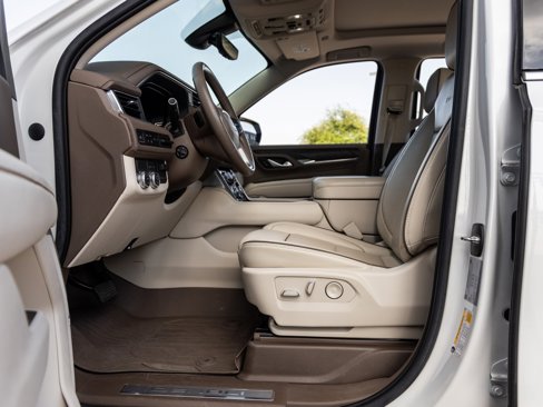 Used 2022 GMC Yukon Denali w/ Denali Premium Package image 18