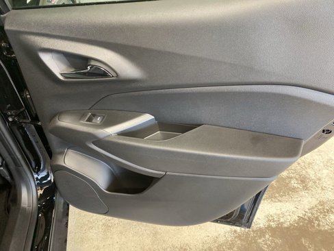 New 2025 Chevrolet Trax LT w/ LT Convenience Package image 10