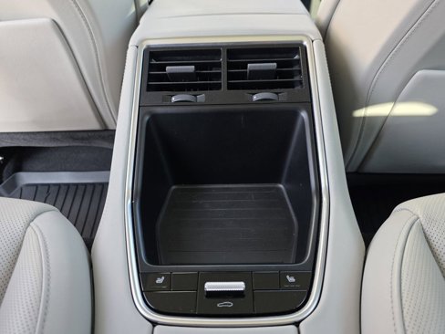 Certified 2018 Porsche Panamera 4 w/ Premium Package Plus image 27