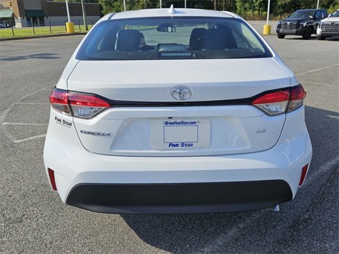 New 2025 Toyota Corolla LE image 11