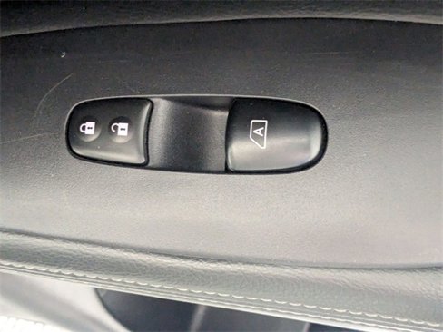 Used 2020 Nissan Pathfinder SL image 38