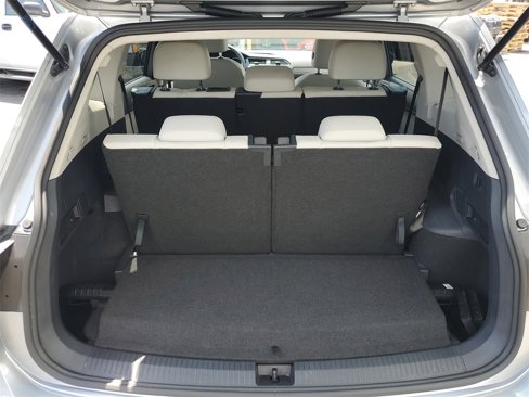 Used 2021 Volkswagen Tiguan SE image 8