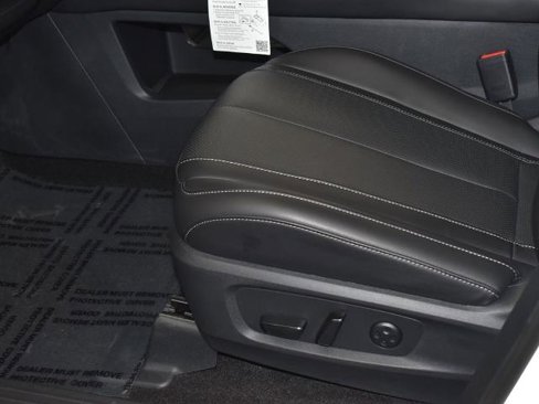 Certified 2025 INFINITI QX60 Luxe w/ Cargo Package image 15