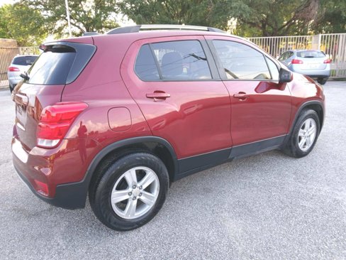 Used 2022 Chevrolet Trax LT w/ LT Convenience Package image 7