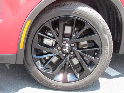 Used 2023 Mitsubishi Outlander SE image 8